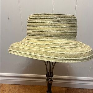 Stylish J Jill Sun Hat